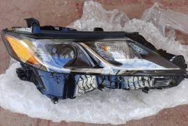 Autoparts, Lights and Bulbs, Front Headlights, TOYOTA 