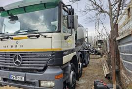 Mercedes-Benz , Actros