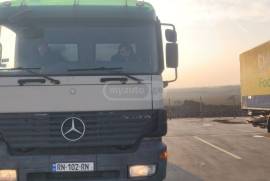 Mercedes-Benz , Actros