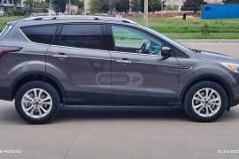 Ford, Escape