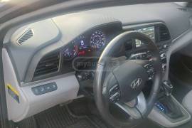 Hyundai, Elantra