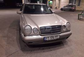 Mercedes-Benz, 210