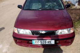 Nissan, Almera