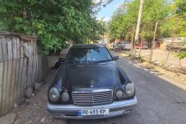 Mercedes-Benz, E CLASS, E 210