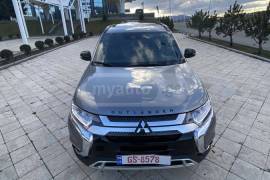 Mitsubishi, Outlander