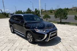 Mitsubishi, Outlander