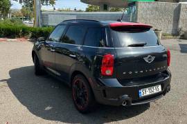 MINI, COUNTRYMAN