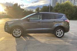 Ford, Escape